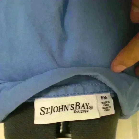 St Johns Bay Blue button down career women' s top Medium Petite - Picture 5 of 7